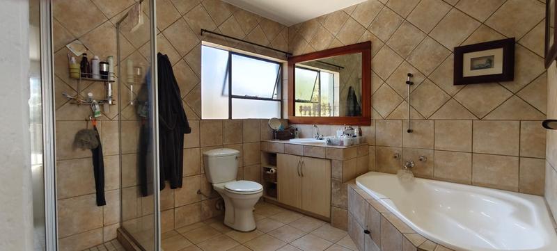 5 Bedroom Property for Sale in Brentwood Gauteng