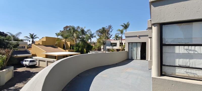 5 Bedroom Property for Sale in Brentwood Gauteng