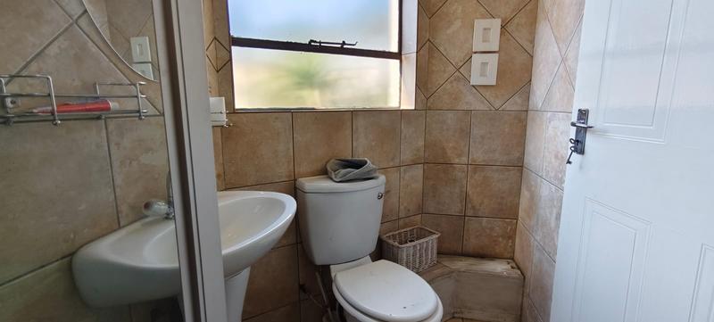 5 Bedroom Property for Sale in Brentwood Gauteng
