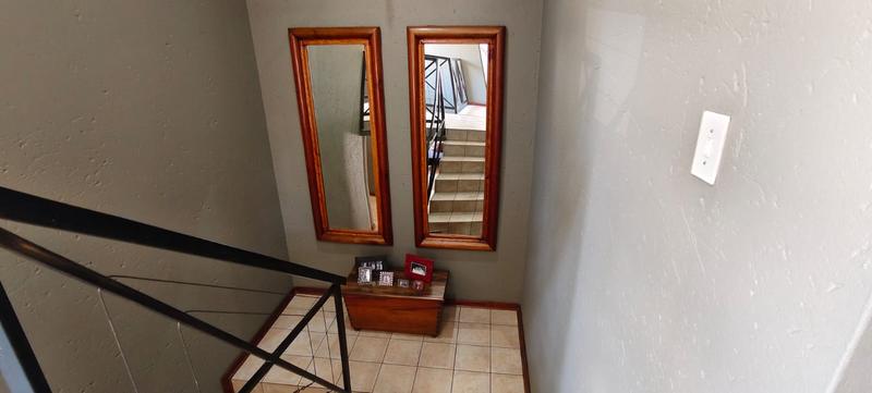 5 Bedroom Property for Sale in Brentwood Gauteng