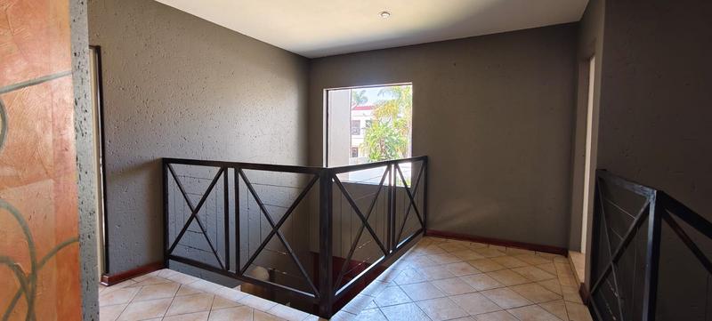 5 Bedroom Property for Sale in Brentwood Gauteng