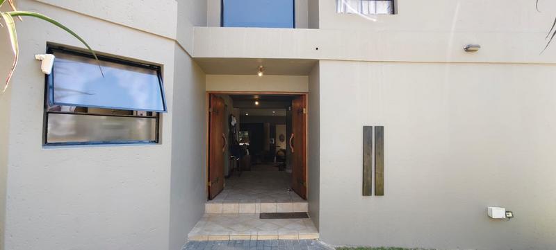 5 Bedroom Property for Sale in Brentwood Gauteng