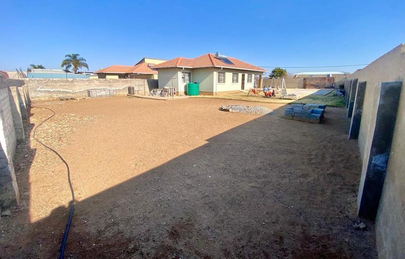 3 Bedroom Property for Sale in Azaadville Gardens Gauteng