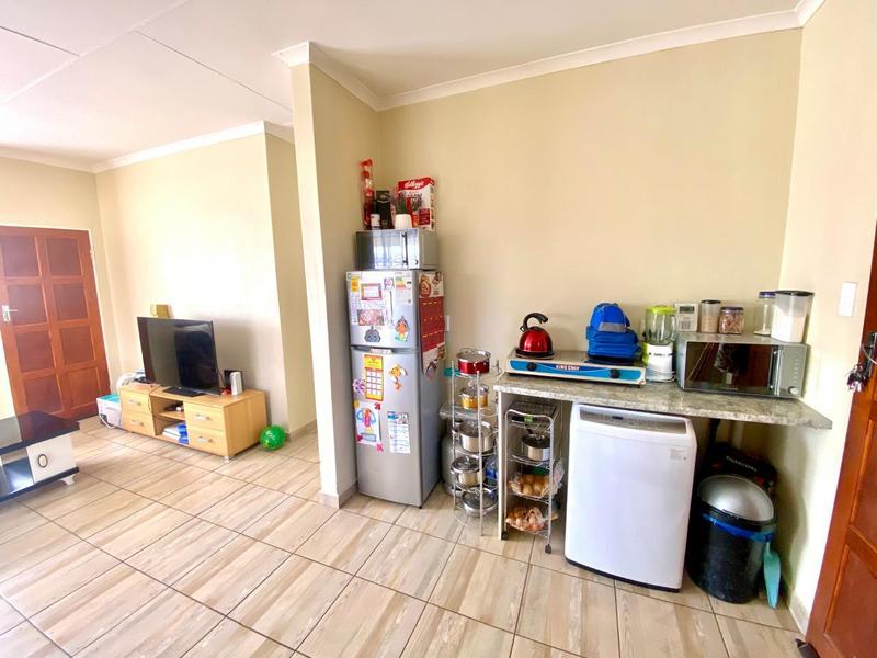 3 Bedroom Property for Sale in Azaadville Gardens Gauteng