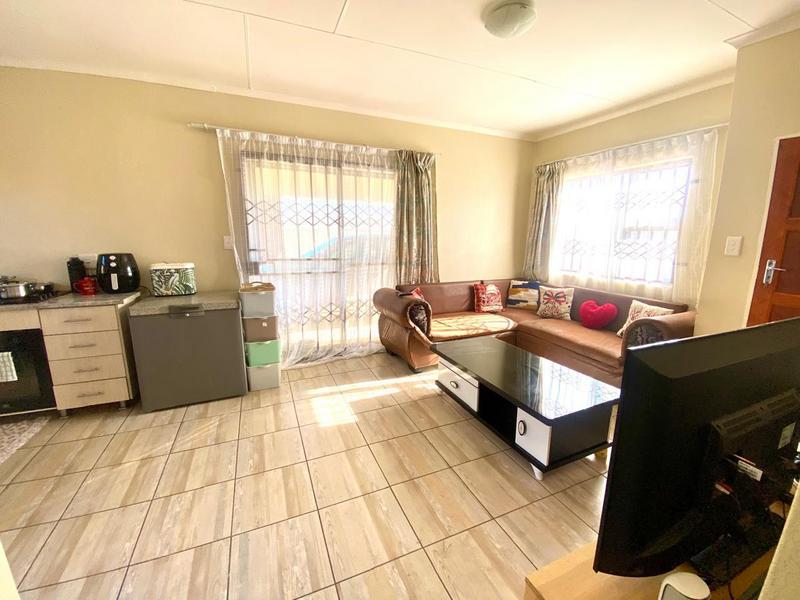 3 Bedroom Property for Sale in Azaadville Gardens Gauteng