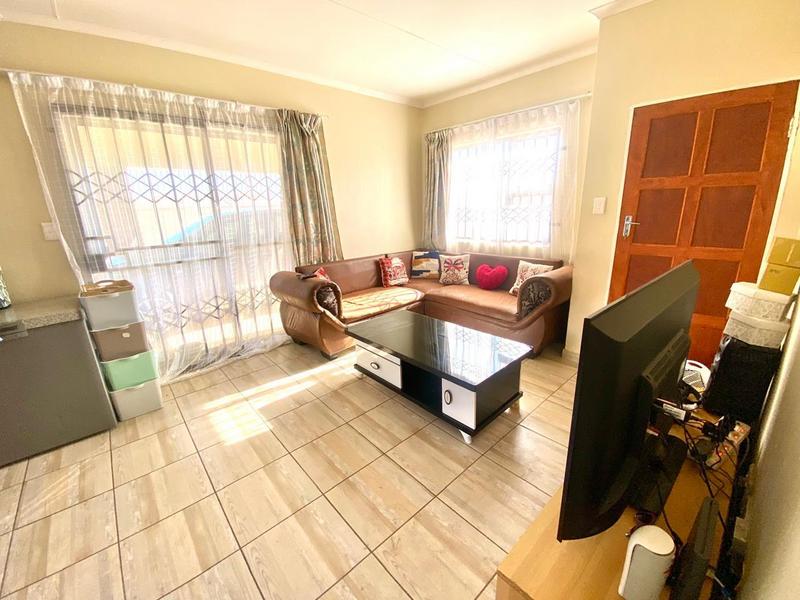 3 Bedroom Property for Sale in Azaadville Gardens Gauteng