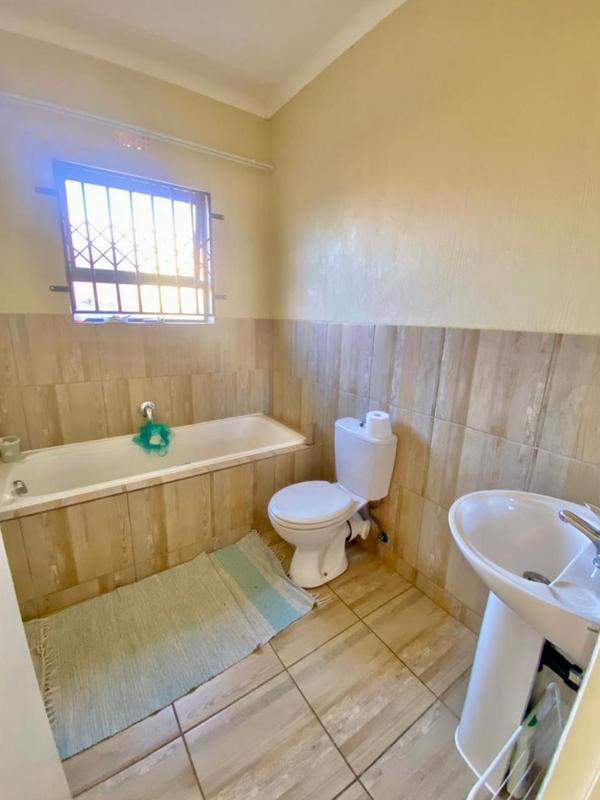 3 Bedroom Property for Sale in Azaadville Gardens Gauteng