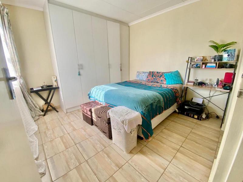 3 Bedroom Property for Sale in Azaadville Gardens Gauteng