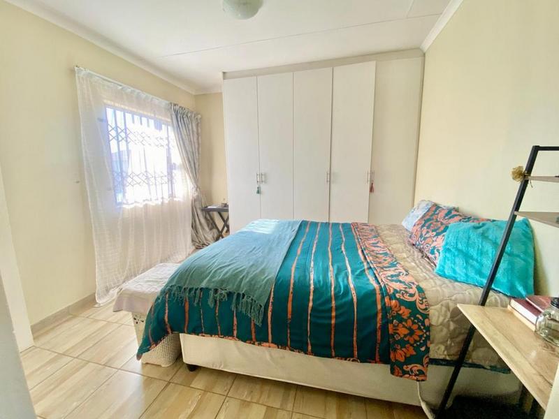 3 Bedroom Property for Sale in Azaadville Gardens Gauteng