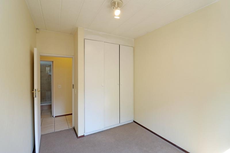 2 Bedroom Property for Sale in Magaliessig Gauteng