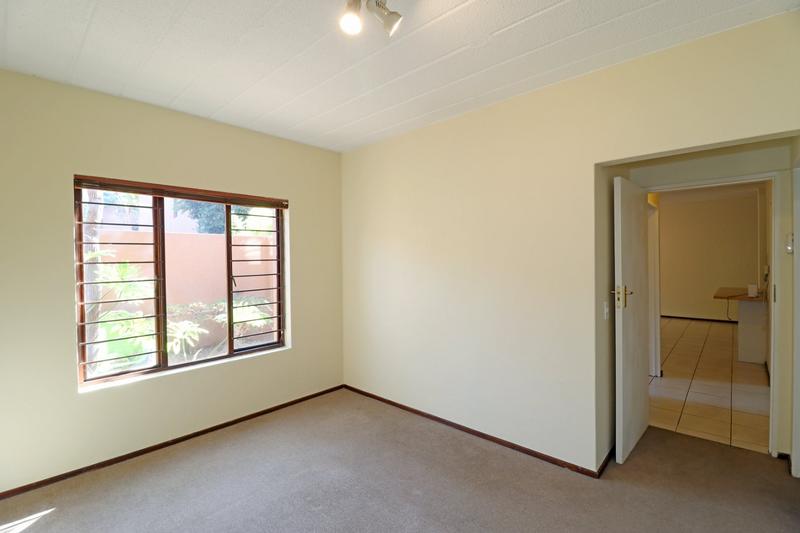 2 Bedroom Property for Sale in Magaliessig Gauteng