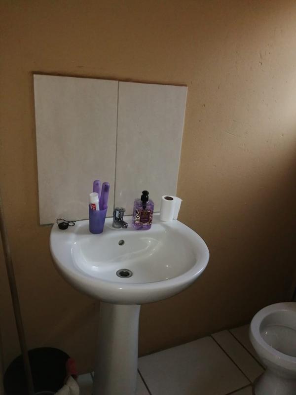 To Let 2 Bedroom Property for Rent in Protea Glen Gauteng