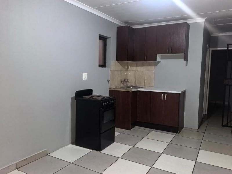 2 Bedroom Property for Sale in Protea Glen Gauteng