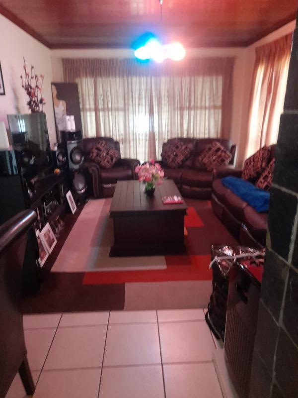 To Let 2 Bedroom Property for Rent in South Crest Gauteng