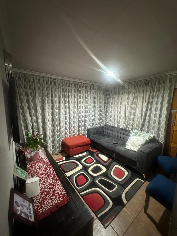 To Let 3 Bedroom Property for Rent in Protea Glen Gauteng