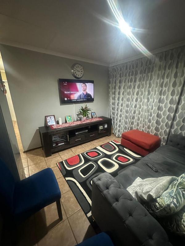 To Let 3 Bedroom Property for Rent in Protea Glen Gauteng