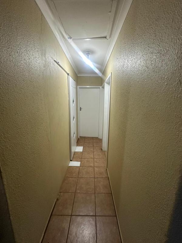 To Let 3 Bedroom Property for Rent in Protea Glen Gauteng