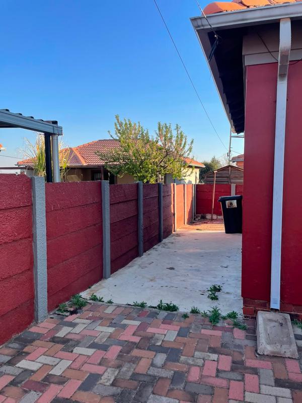 3 Bedroom Property for Sale in Witpoortjie Gauteng