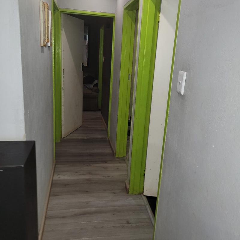 4 Bedroom Property for Sale in Protea Glen Gauteng