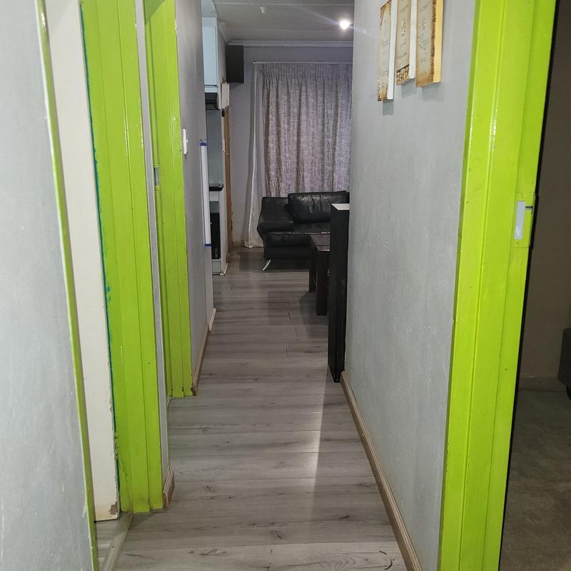 4 Bedroom Property for Sale in Protea Glen Gauteng