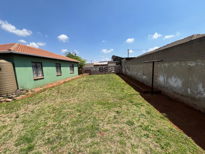 3 Bedroom Property for Sale in Protea Glen Gauteng