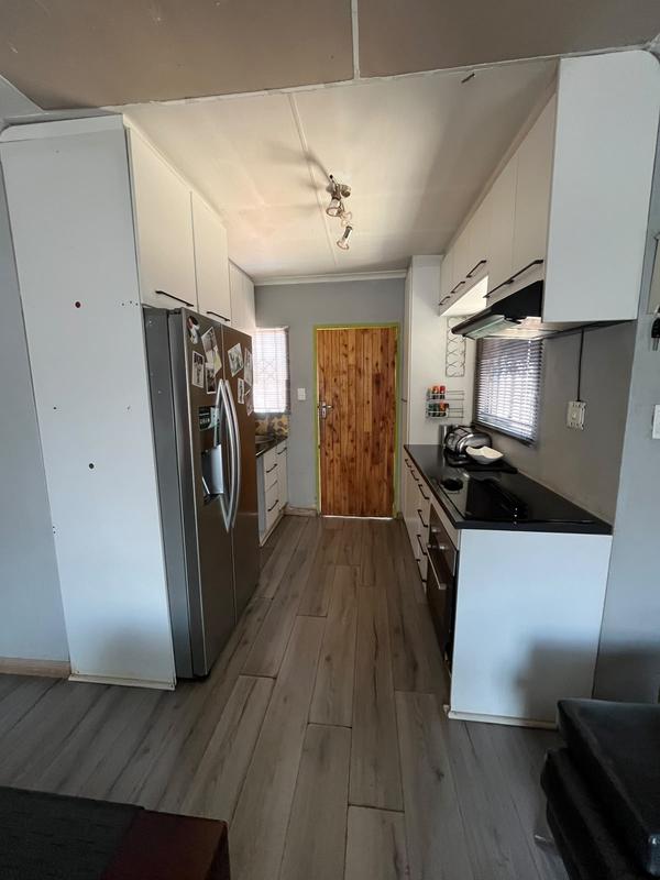 3 Bedroom Property for Sale in Protea Glen Gauteng