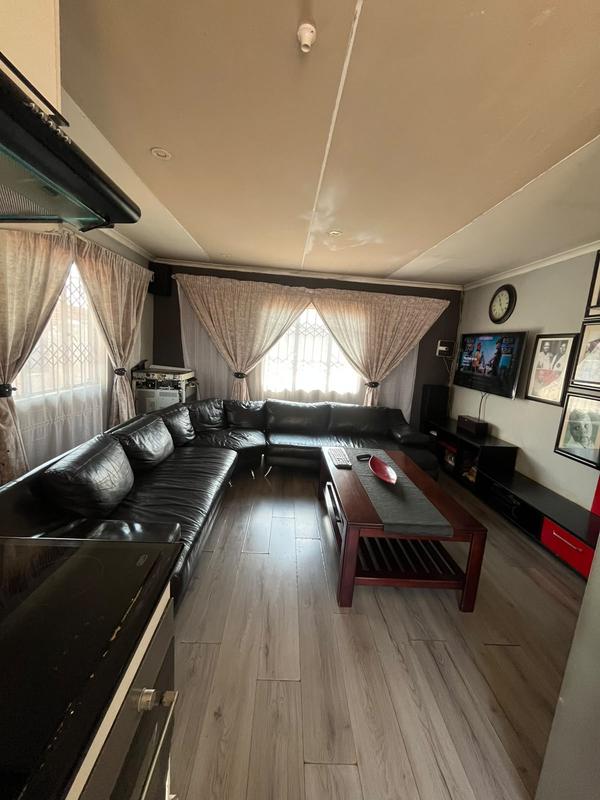 3 Bedroom Property for Sale in Protea Glen Gauteng