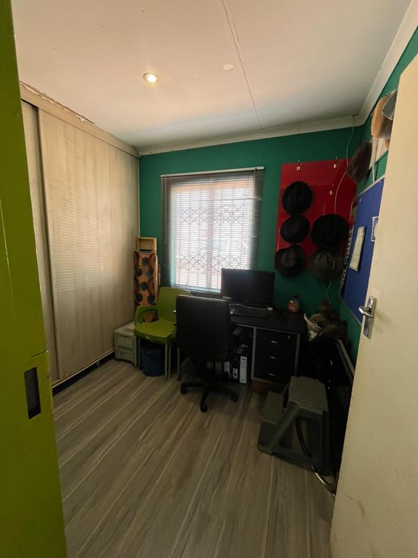 3 Bedroom Property for Sale in Protea Glen Gauteng