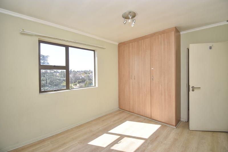 2 Bedroom Property for Sale in Sunninghill Gauteng