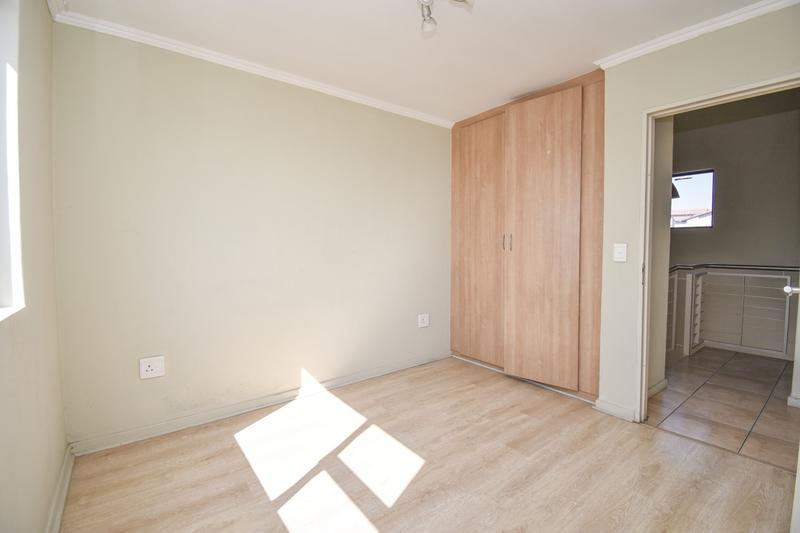 2 Bedroom Property for Sale in Sunninghill Gauteng