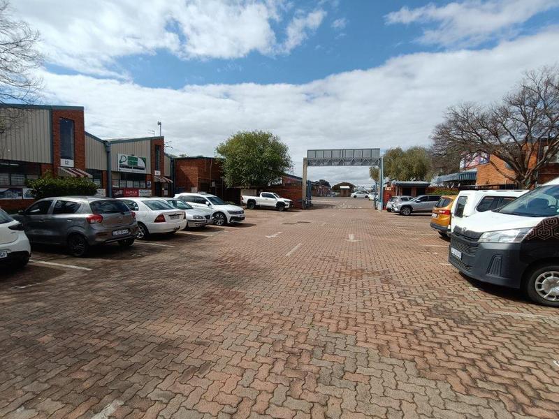 To Let Commercial Property for Rent in Robertville Gauteng