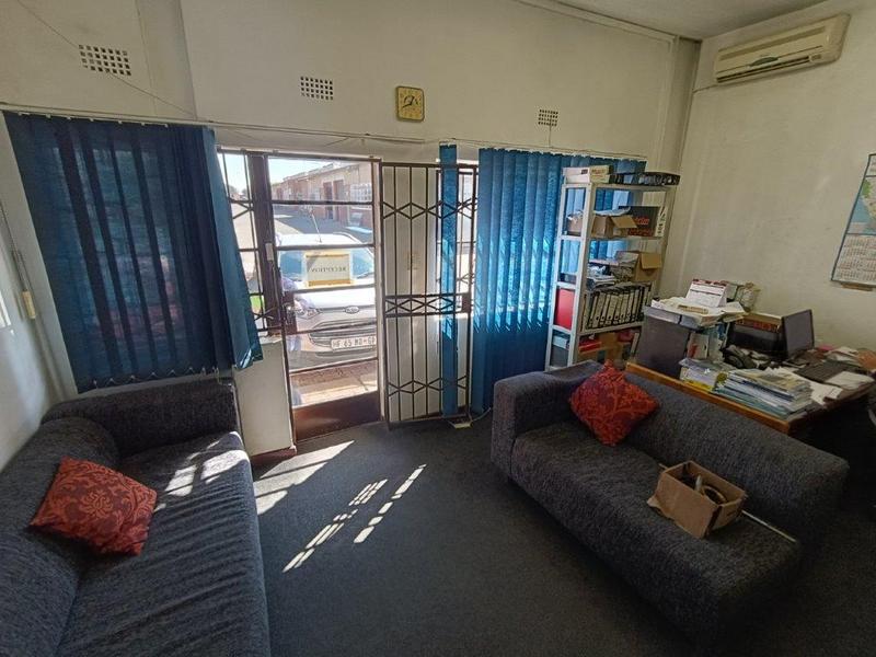 To Let Commercial Property for Rent in Robertville Gauteng