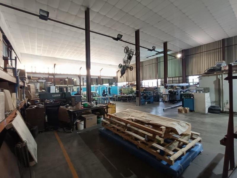 To Let Commercial Property for Rent in Robertville Gauteng