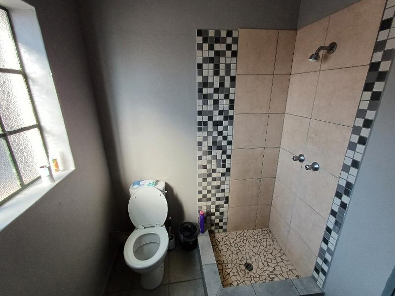 To Let Commercial Property for Rent in Hennopspark Gauteng