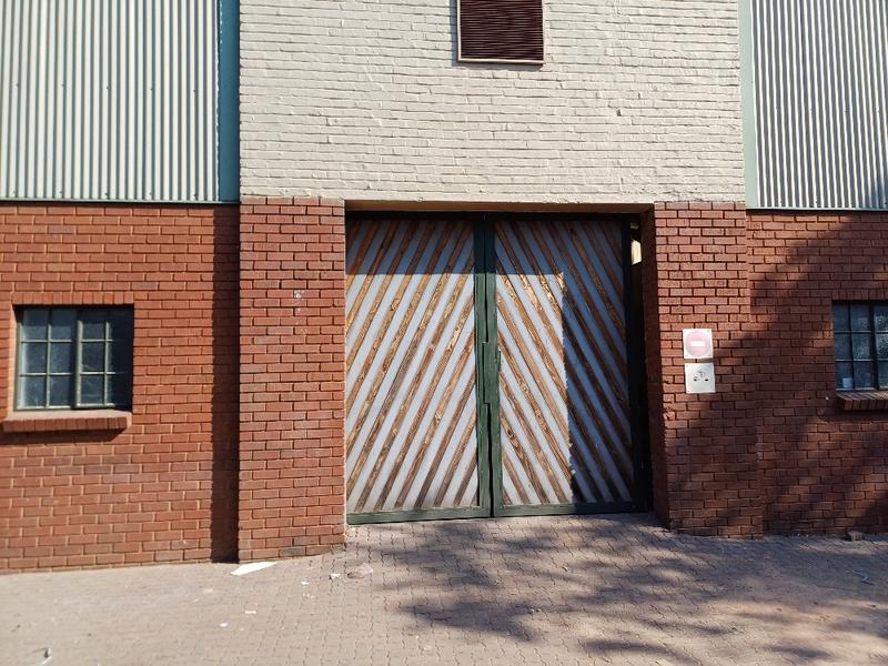 To Let Commercial Property for Rent in Hennopspark Gauteng