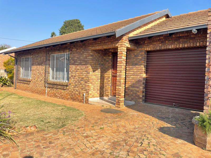 To Let 2 Bedroom Property for Rent in Rooihuiskraal North Gauteng