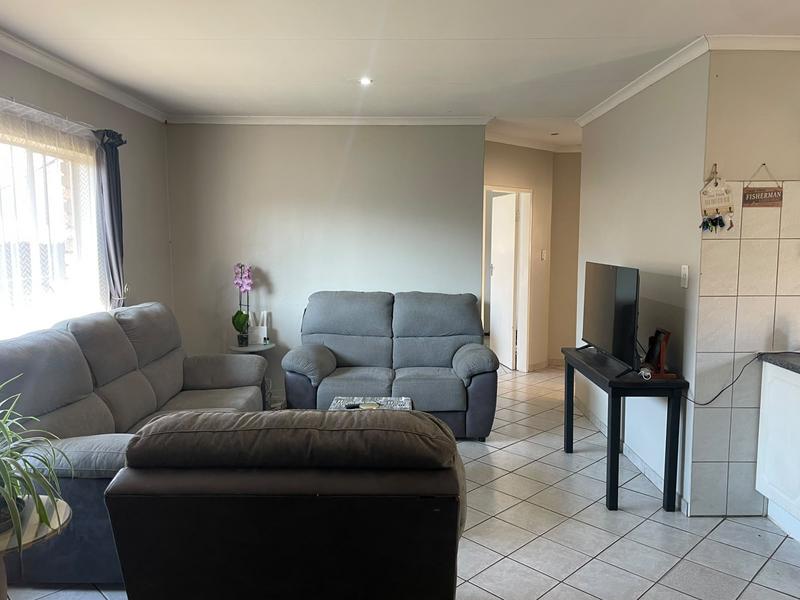To Let 2 Bedroom Property for Rent in Rooihuiskraal North Gauteng