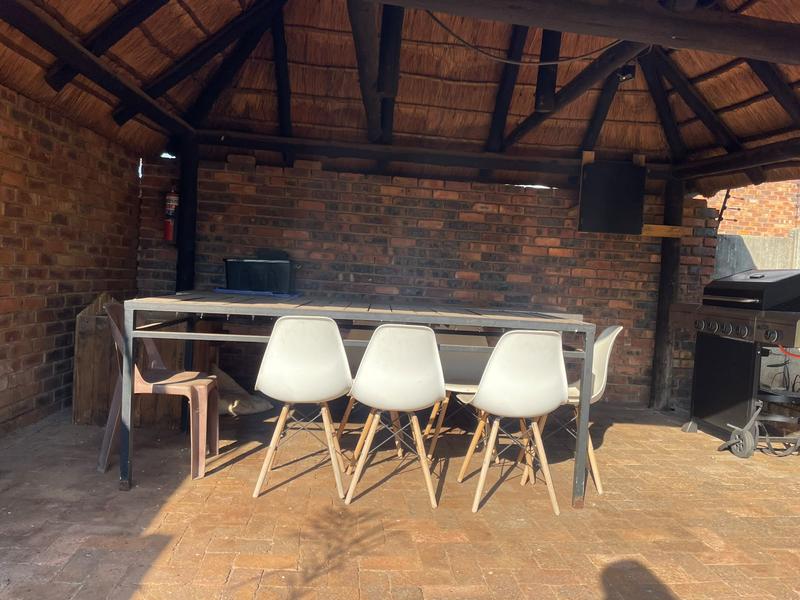 To Let 2 Bedroom Property for Rent in Rooihuiskraal North Gauteng