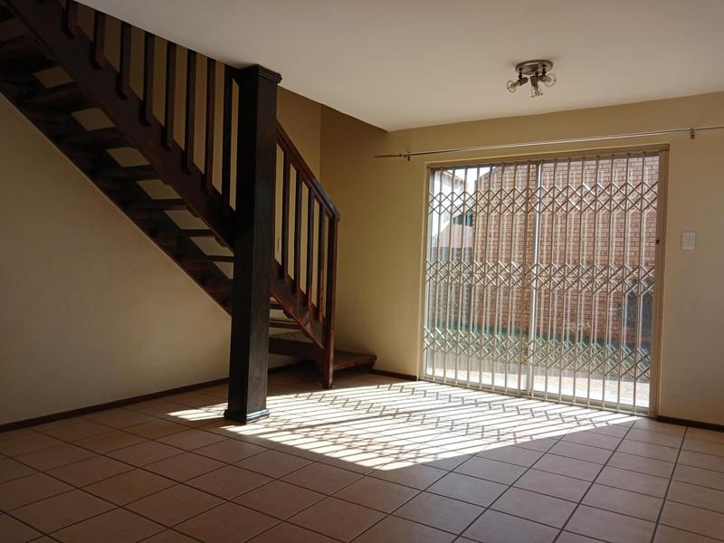 To Let 3 Bedroom Property for Rent in Bonaero Park Gauteng