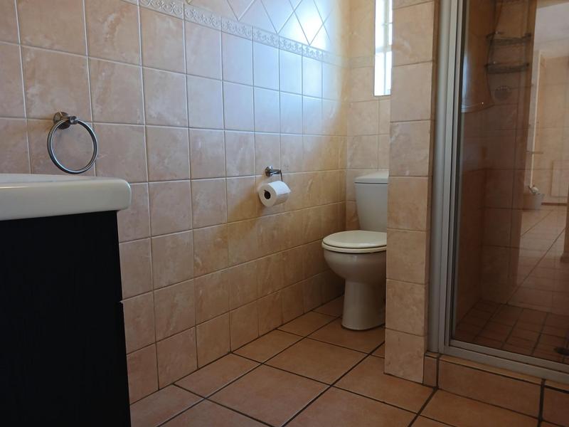 To Let 3 Bedroom Property for Rent in Bonaero Park Gauteng