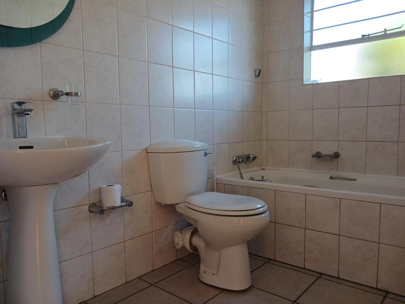 To Let 3 Bedroom Property for Rent in Bonaero Park Gauteng