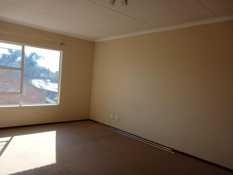 To Let 3 Bedroom Property for Rent in Bonaero Park Gauteng
