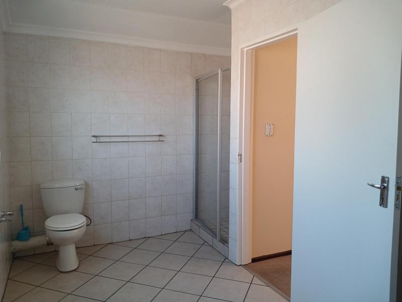 To Let 3 Bedroom Property for Rent in Bonaero Park Gauteng