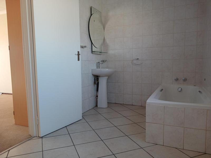 To Let 3 Bedroom Property for Rent in Bonaero Park Gauteng