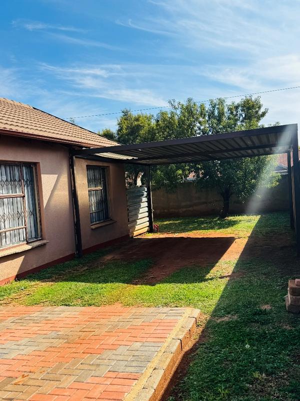 To Let 3 Bedroom Property for Rent in Dawn Park Gauteng