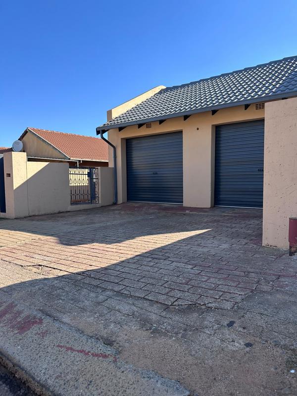 3 Bedroom Property for Sale in Vosloorus Gauteng
