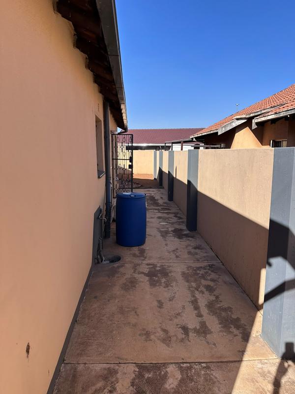 3 Bedroom Property for Sale in Vosloorus Gauteng
