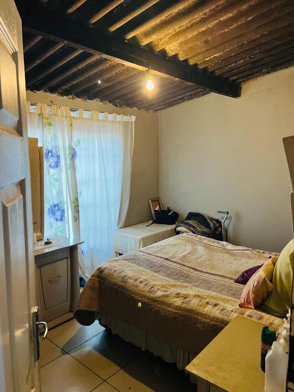 7 Bedroom Property for Sale in Tokoza Gauteng