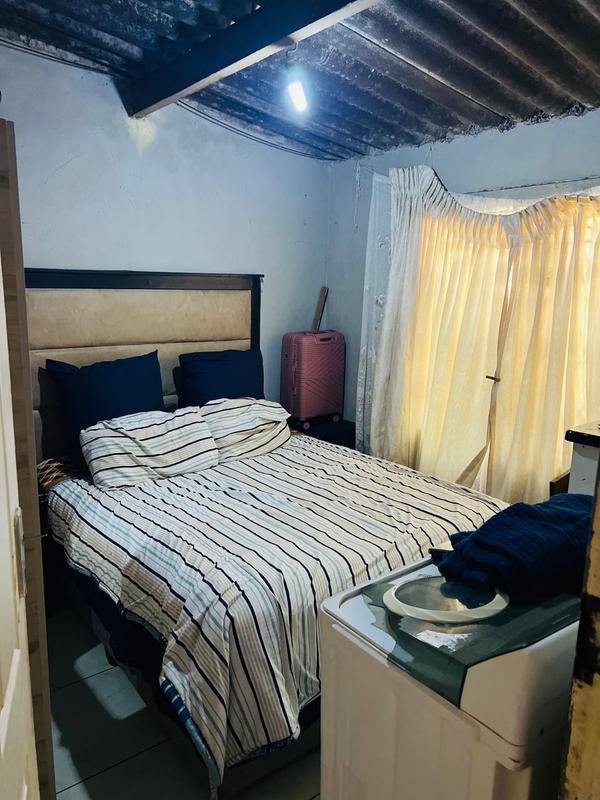 7 Bedroom Property for Sale in Tokoza Gauteng
