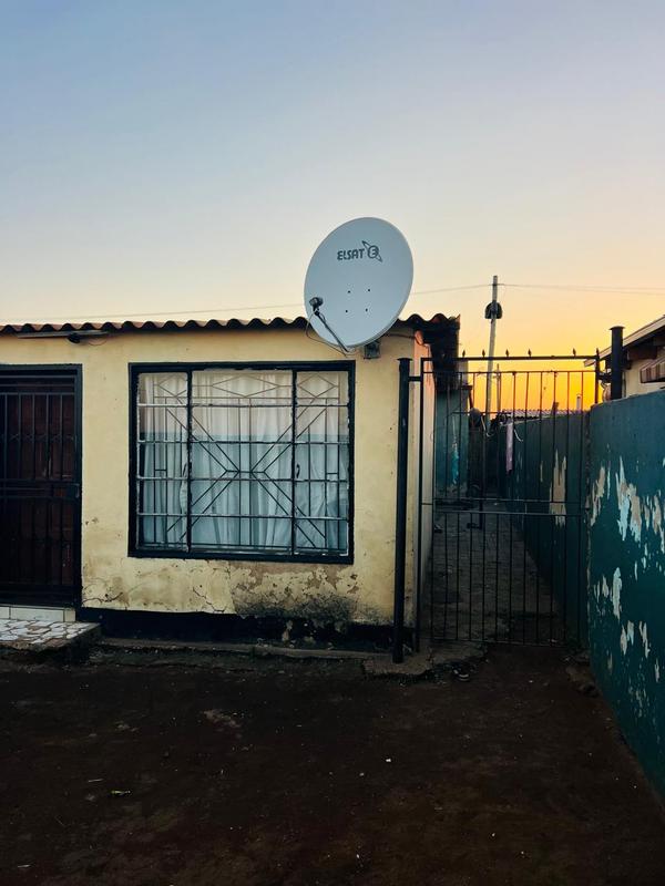 7 Bedroom Property for Sale in Tokoza Gauteng